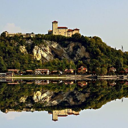 Residenza Esse Villa Angera Eksteriør billede