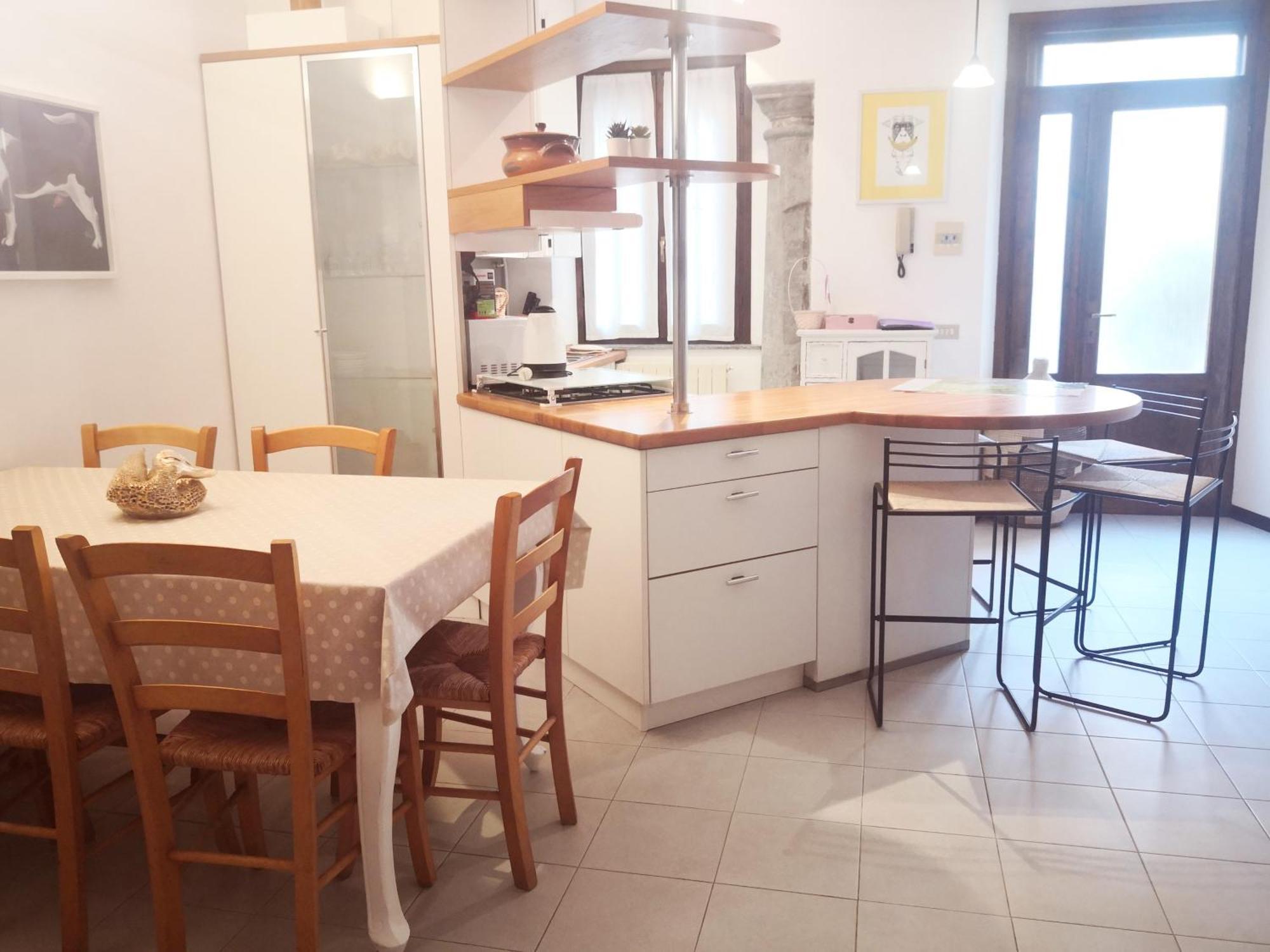 Residenza Esse Villa Angera Eksteriør billede